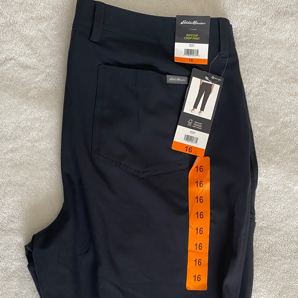 Eddie Bauer RipStop Women's Black Cropped Pant